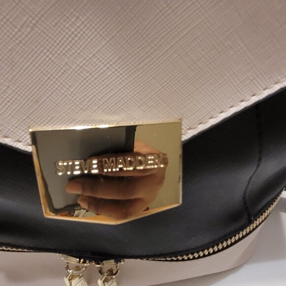 Steve Madden Backpack Purse Black and Cream inside pockets Bag - Picture 6 of 14